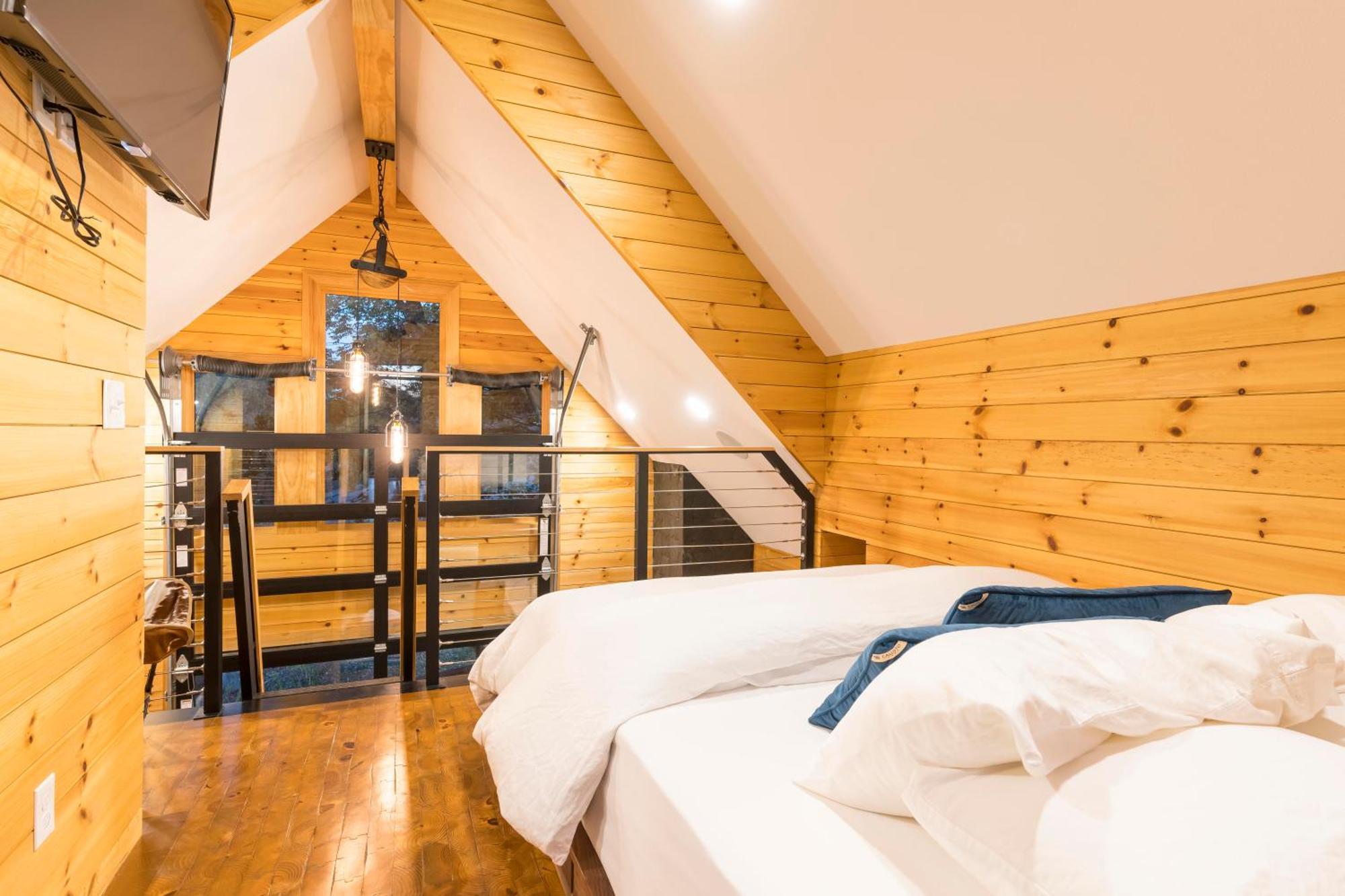 The Tree House In Бентонвилль Экстерьер фото