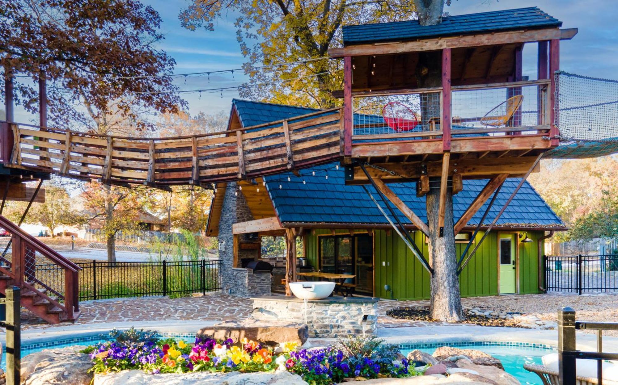 The Tree House In Бентонвилль Экстерьер фото
